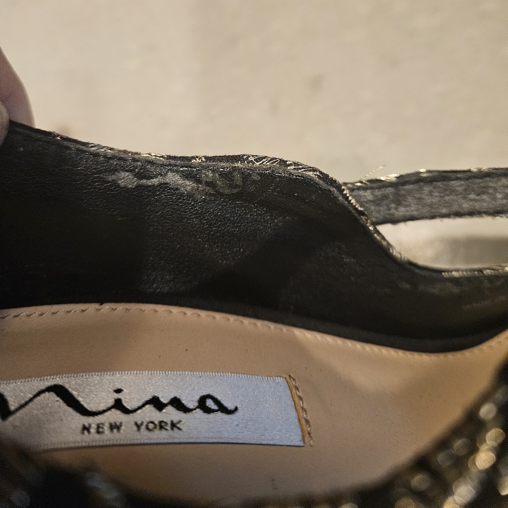 Nina Embroidered Heels. 👠‎ - Picture 9 of 9